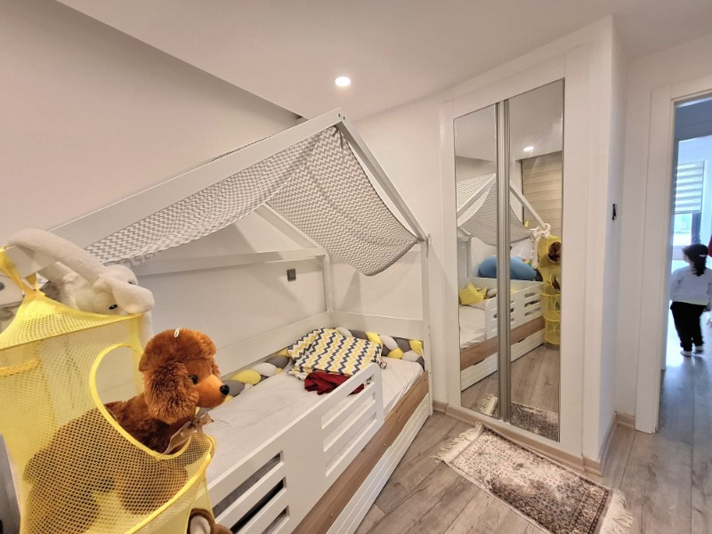 KİRALIK DAİRE 2+1 ( Girne merkezde nusmar marketin orada ) 750 stg
